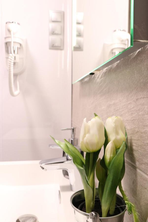HR Apartmanház Eger Esterno foto