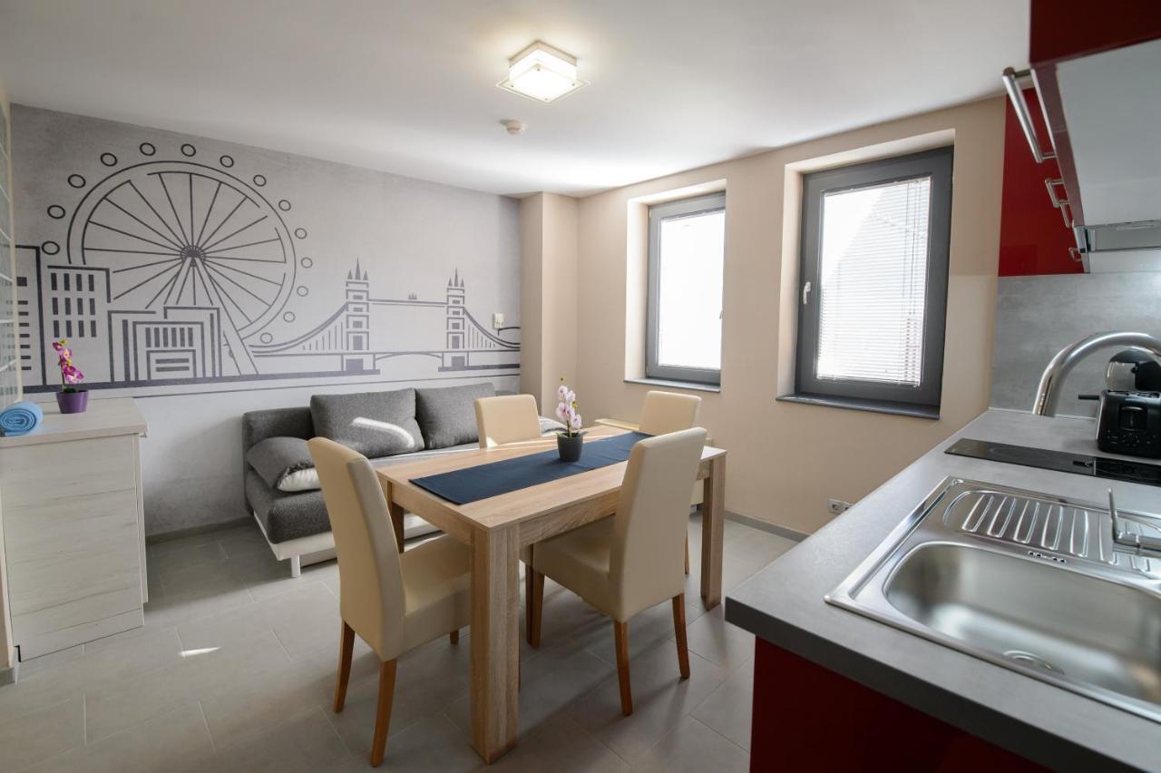 HR Apartmanház Eger Esterno foto