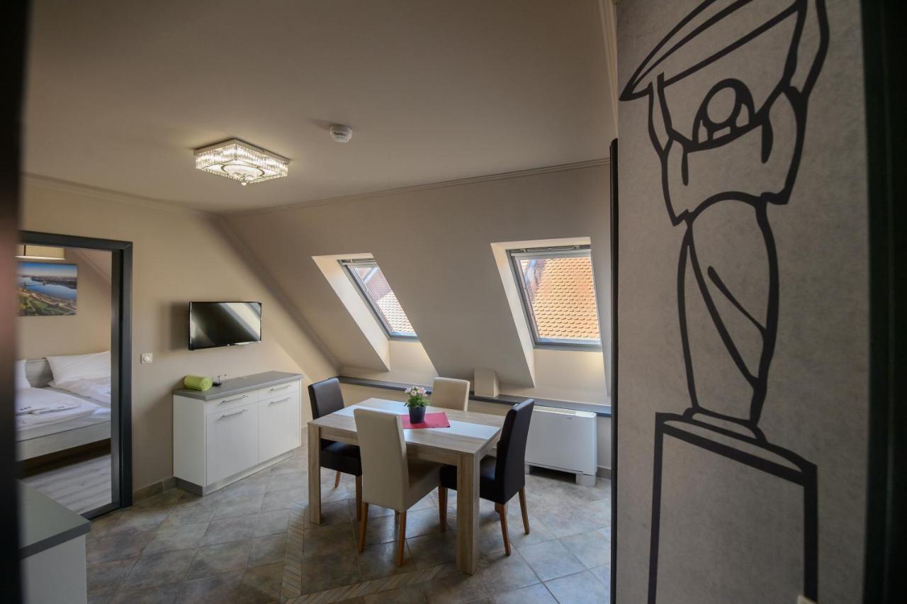HR Apartmanház Eger Esterno foto