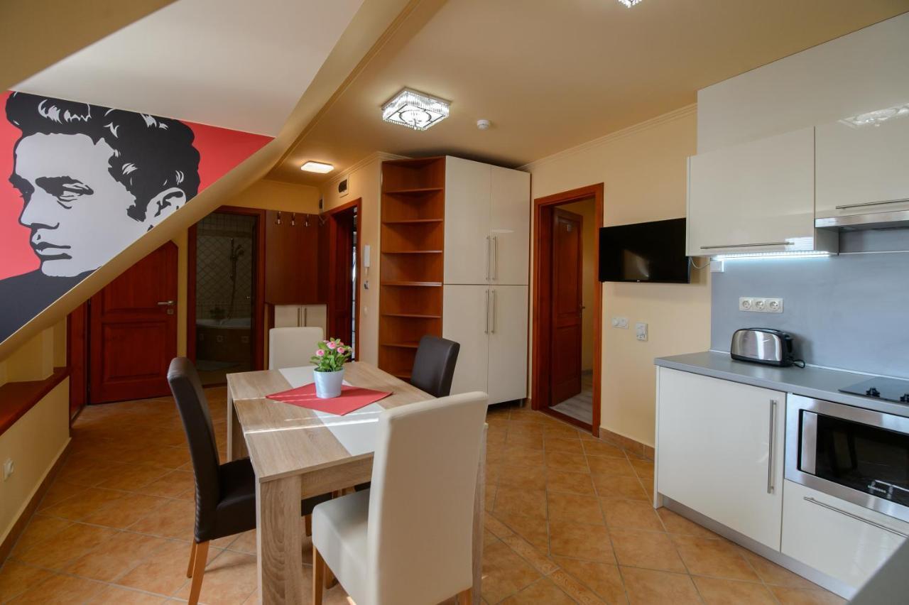 HR Apartmanház Eger Esterno foto