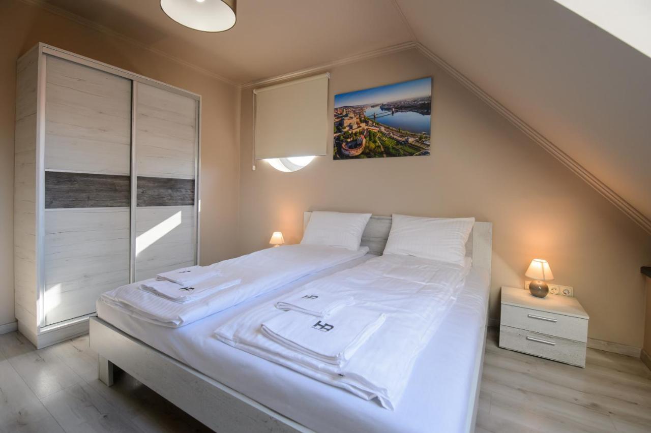 HR Apartmanház Eger Esterno foto